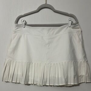 Under Armour White Pleated Golf Skort